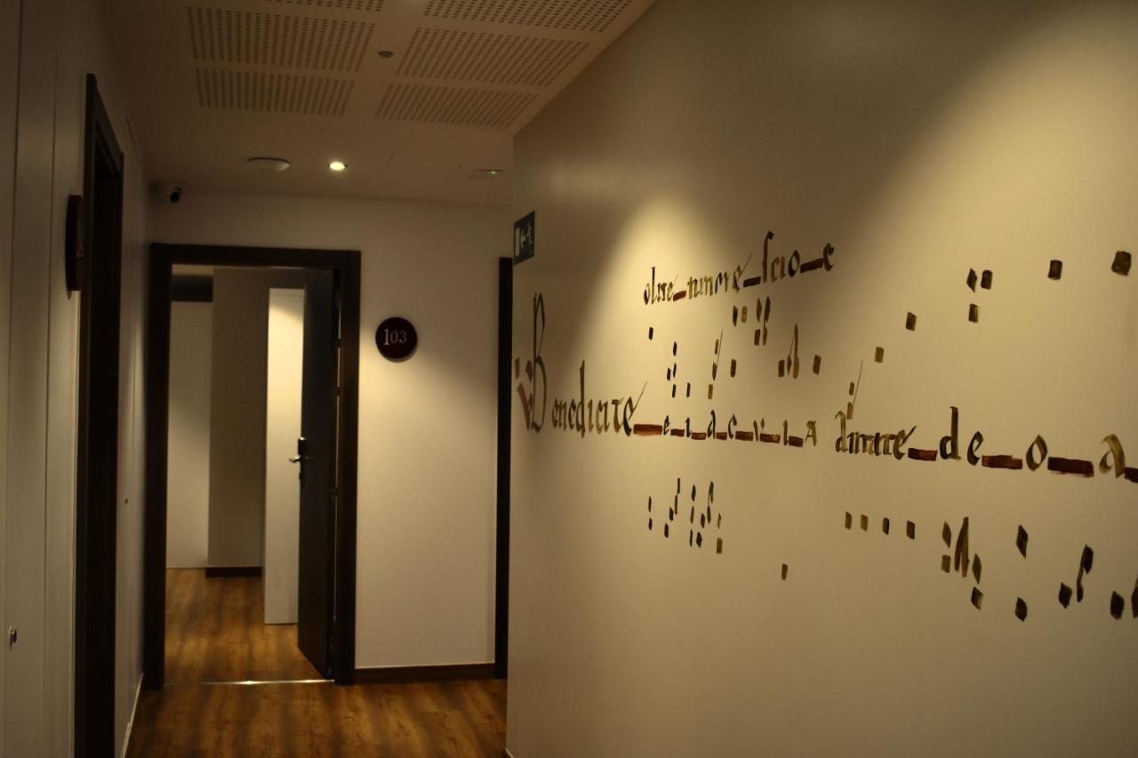 Apartamentos Turisticos Pueri Cantores Burgo エクステリア 写真