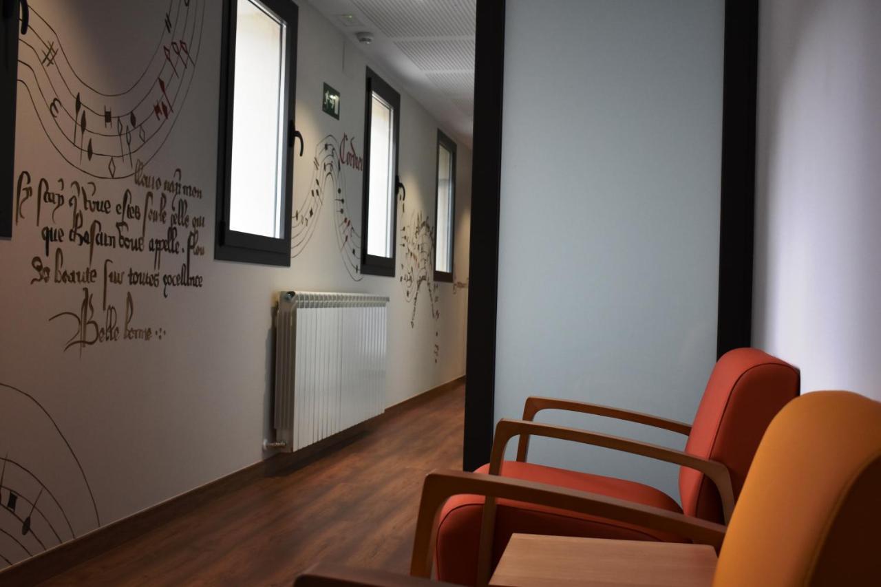 Apartamentos Turisticos Pueri Cantores Burgo エクステリア 写真