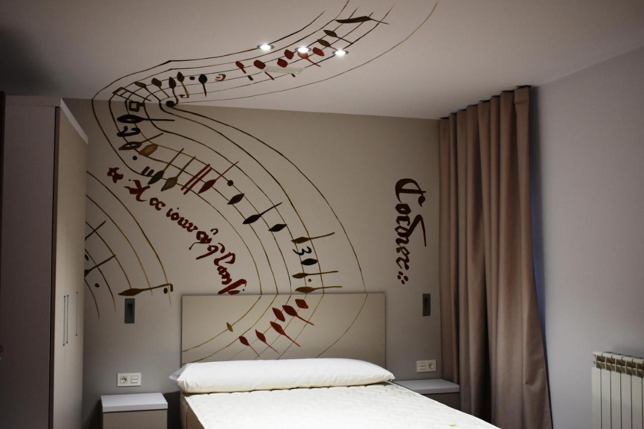 Apartamentos Turisticos Pueri Cantores Burgo エクステリア 写真